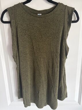 Old Navy Women’s Olive Green Sleeveless Tank Top